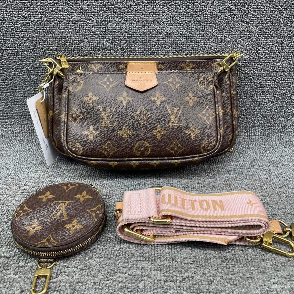 SOLD!!💗 Louis Vuitton Multi Pochette accessories 💗